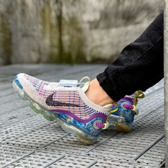 Nike | Air VaporMax 2020 | Pure Platinum Multicolor - Picture 1 of 11